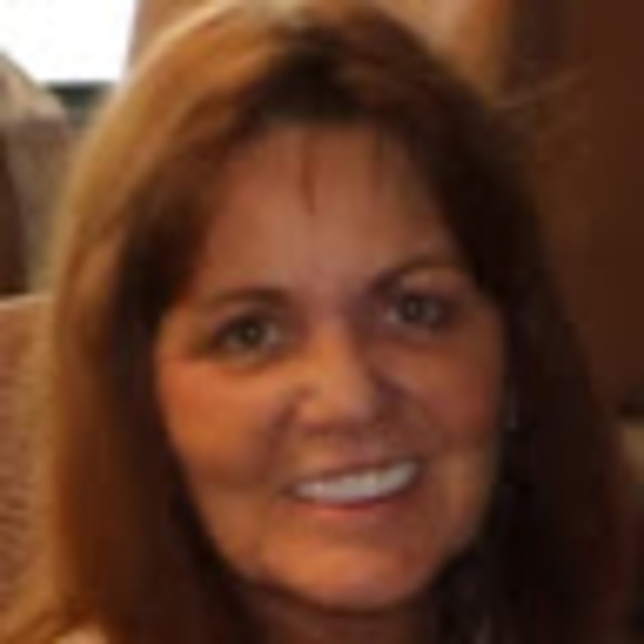 Meet your Posher, Julia - Picture 1 of 1